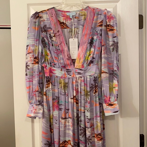 TAJ by Sabrina Crippa Dresses & Skirts - NWT Stunning Taj By Sabrina Crippa Maxi Dress. Purple/Lavender. Size S. Resort.